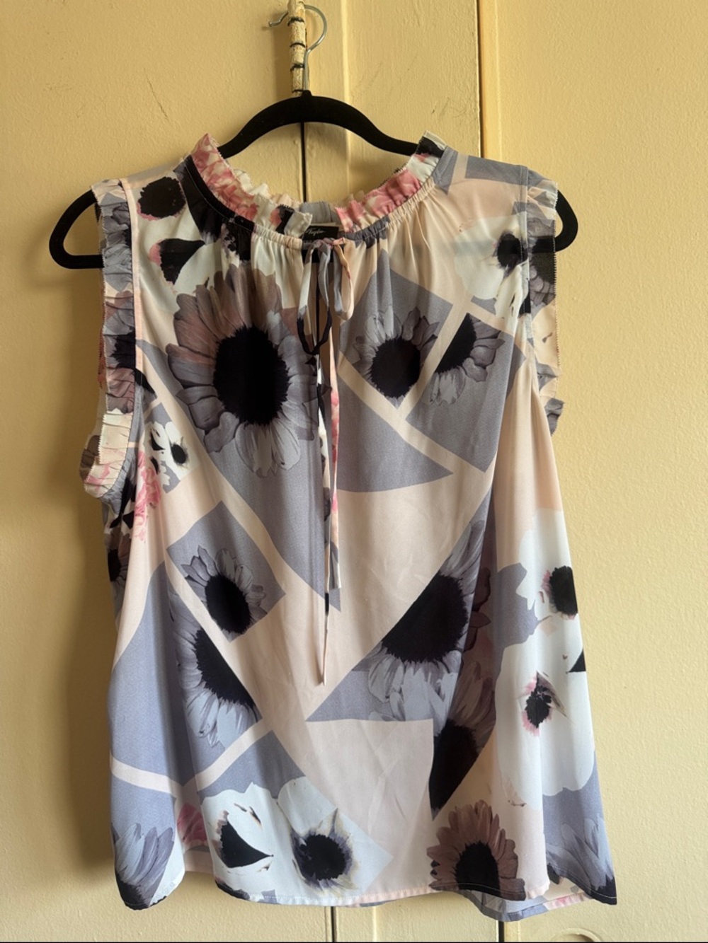 Lord & Taylor Pink and Gray Floral Geometric Tie-Neck Camisole